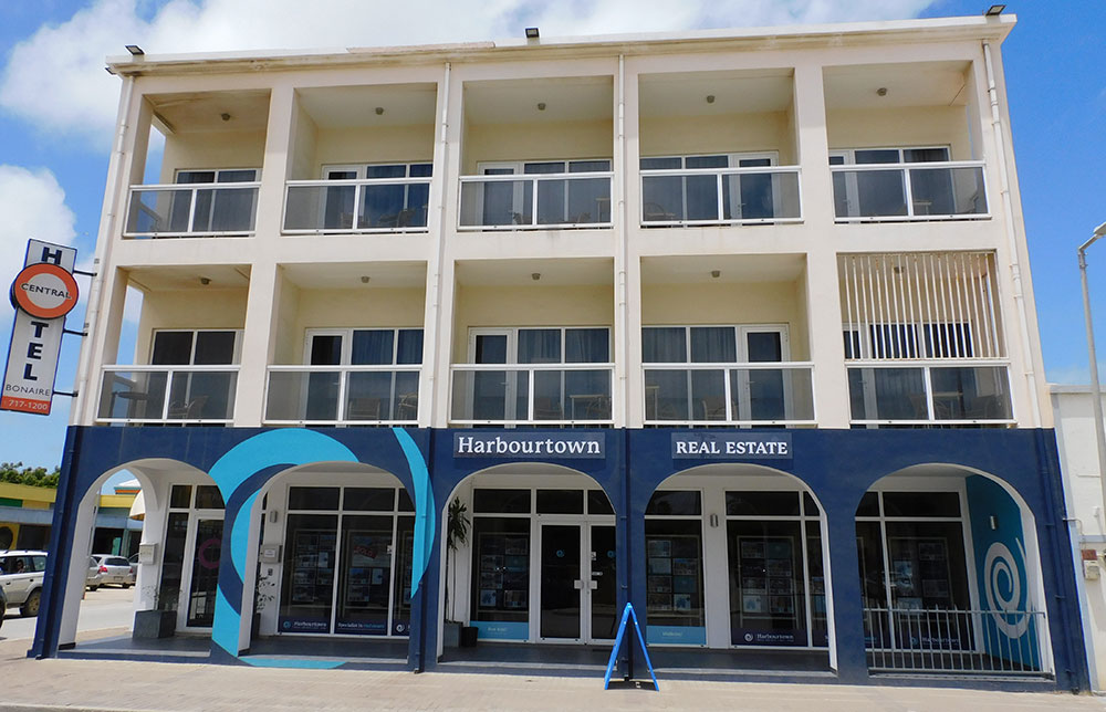 harbourtownrealestate outside